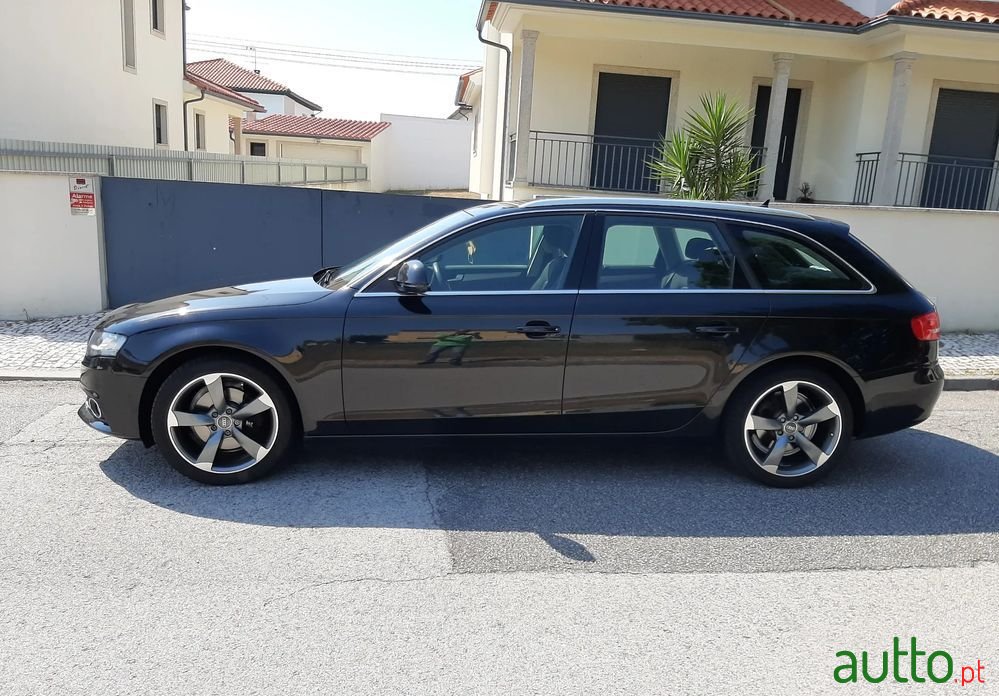 2008' Audi A4 Avant photo #2