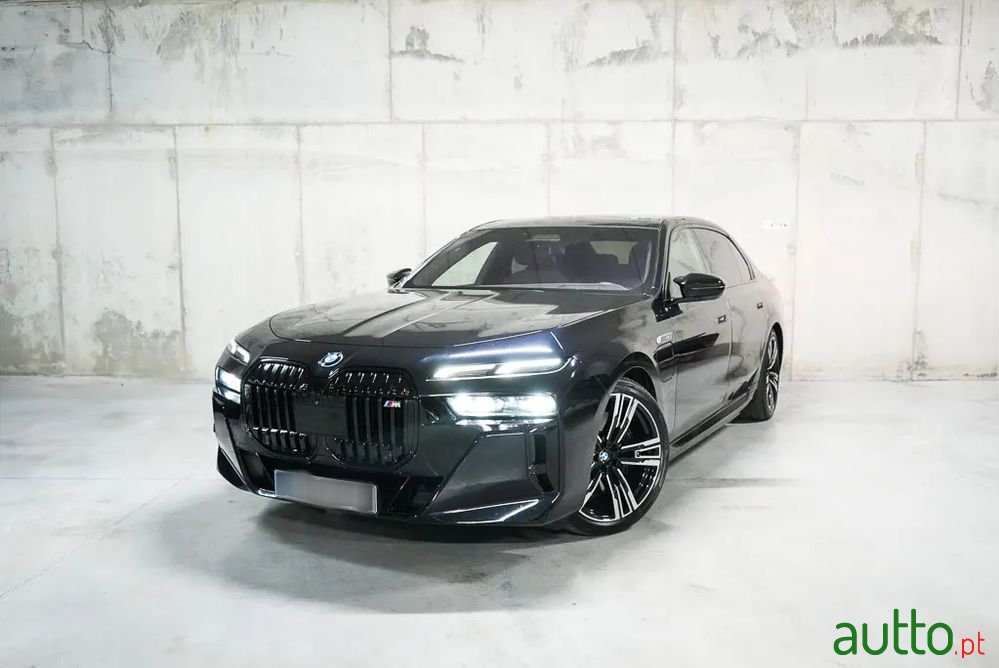 2023' BMW Série 7 M760E Xdrive photo #1