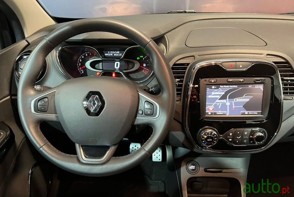 2016' Renault Captur Sport photo #5