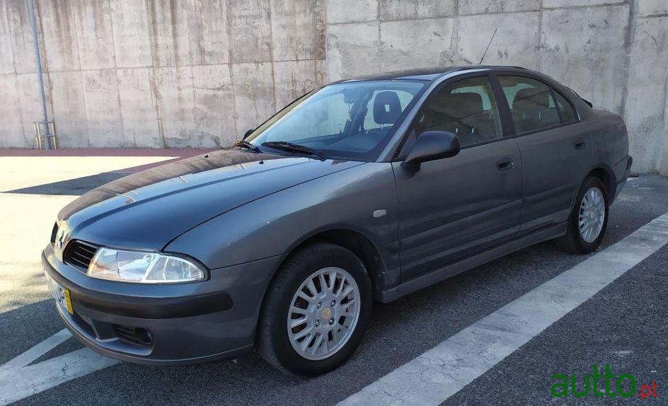 2003' Mitsubishi Carisma 1.9 Did photo #2