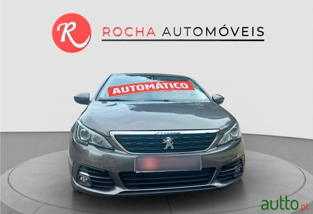2017' Peugeot 308 Puretech photo #2