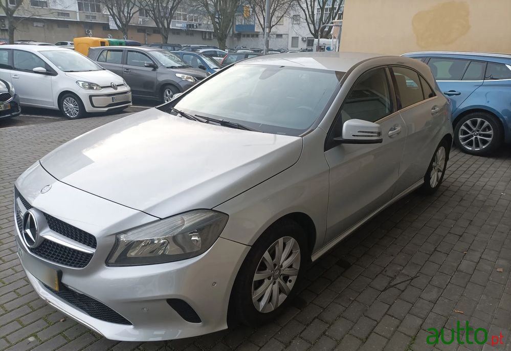 2016' Mercedes-Benz A 180 photo #2