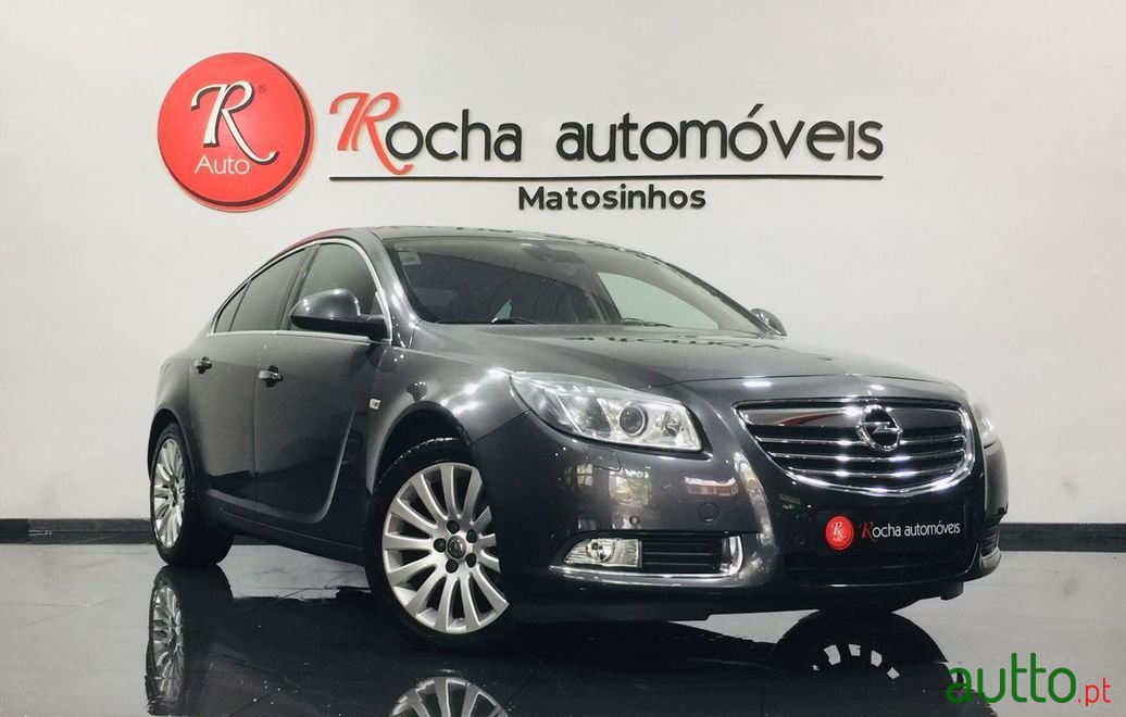 2011' Opel Insignia photo #3