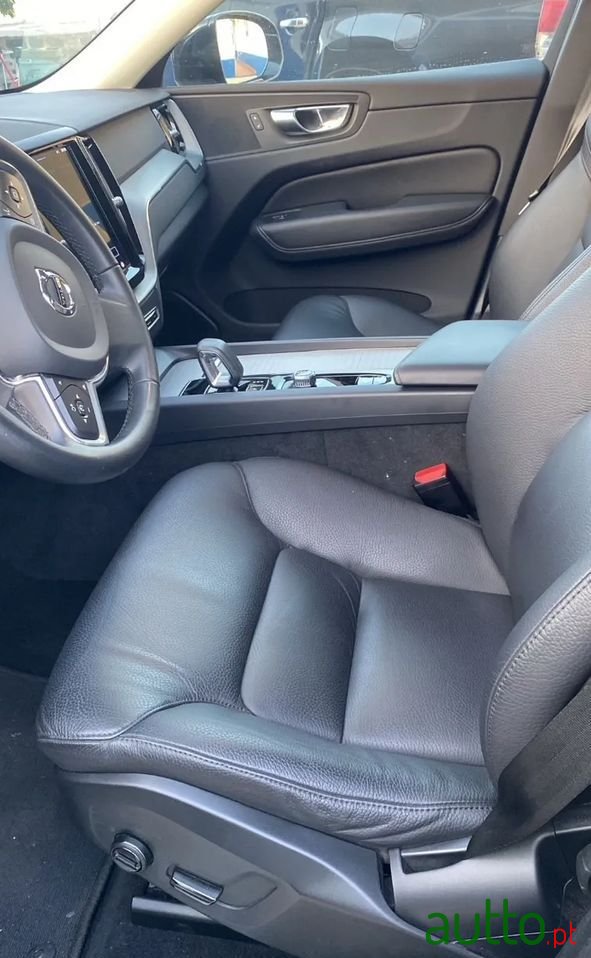 2022' Volvo Xc 60 photo #5