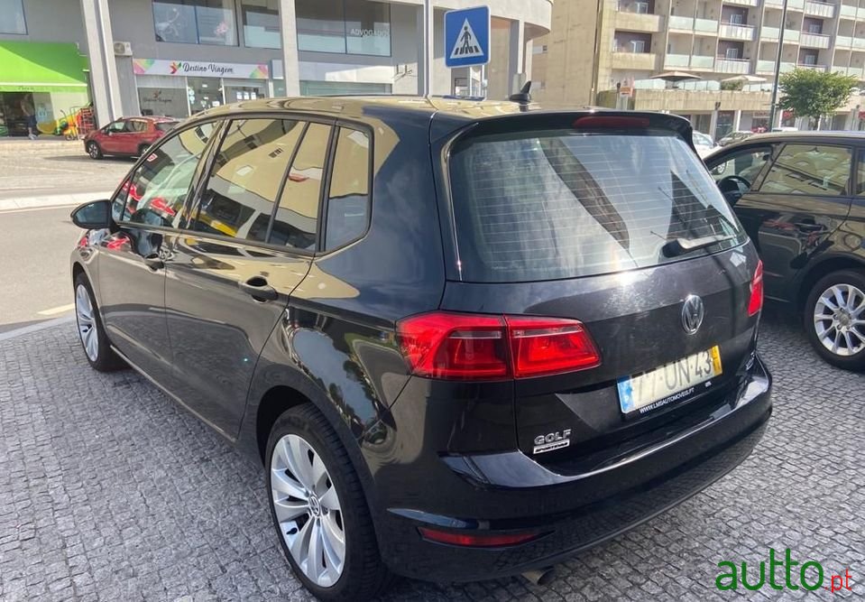 2014' Volkswagen Golf Sportsvan photo #4