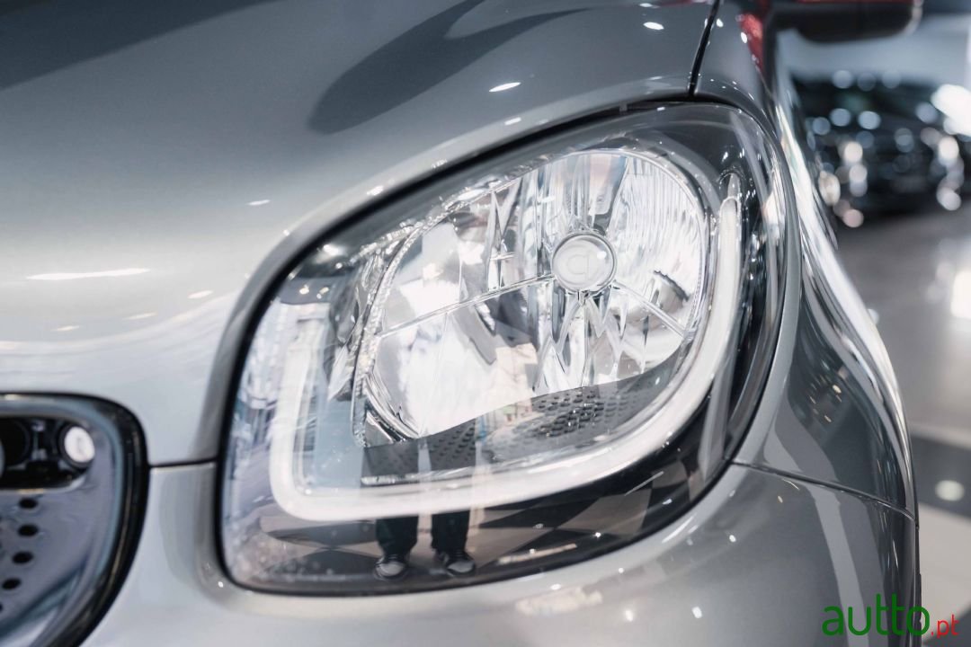 2017' Smart Forfour photo #3