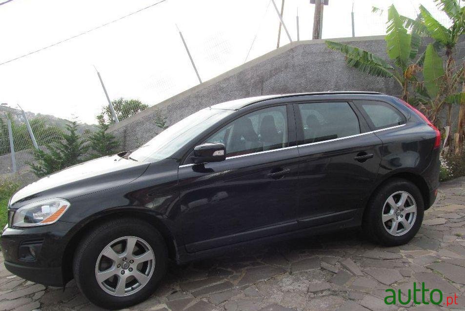 2010' Volvo Xc-60 D5 Momentum photo #2