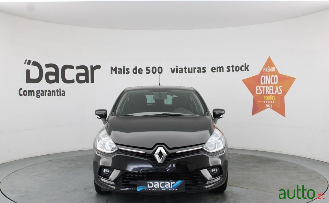 2019' Renault Clio photo #2