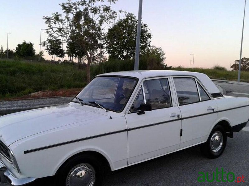 1969' Ford Cortina 1300 Deluxe photo #2