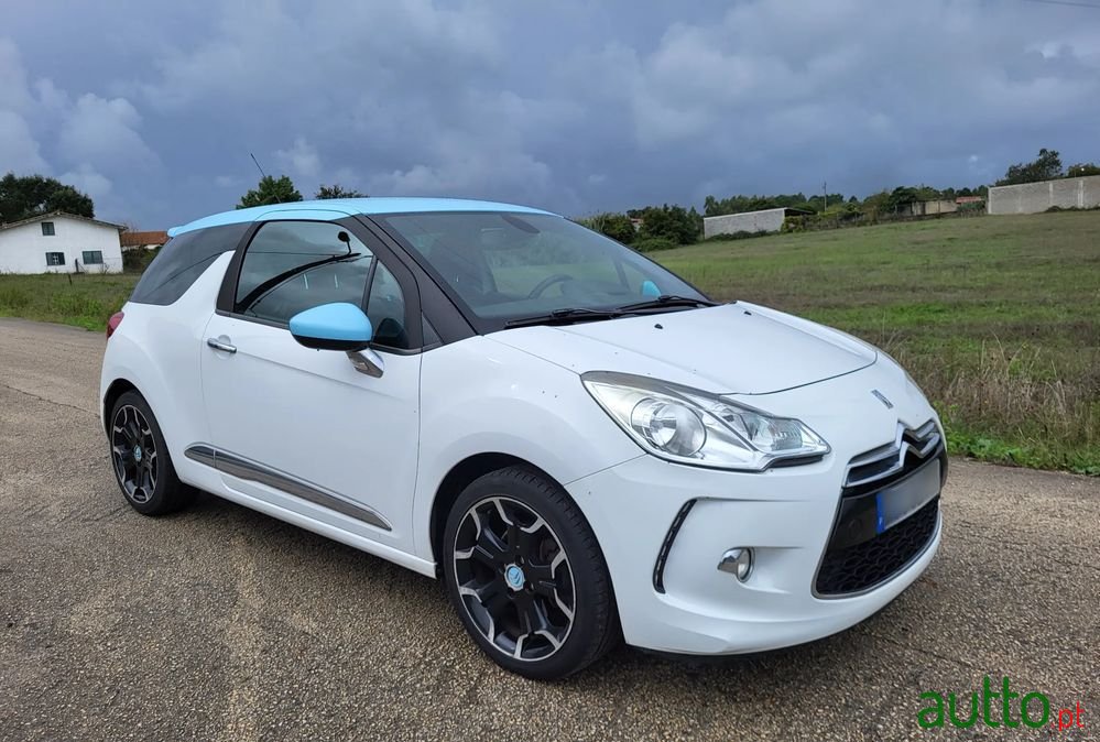 2011' Citroen DS3 photo #1