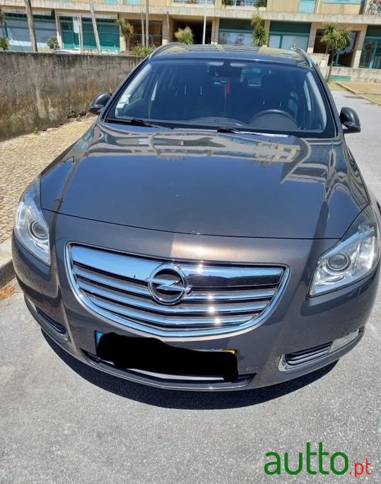 2012' Opel Insignia Sports Tourer photo #2