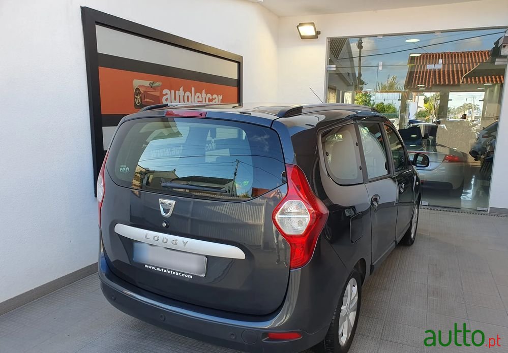 2015' Dacia Lodgy photo #4