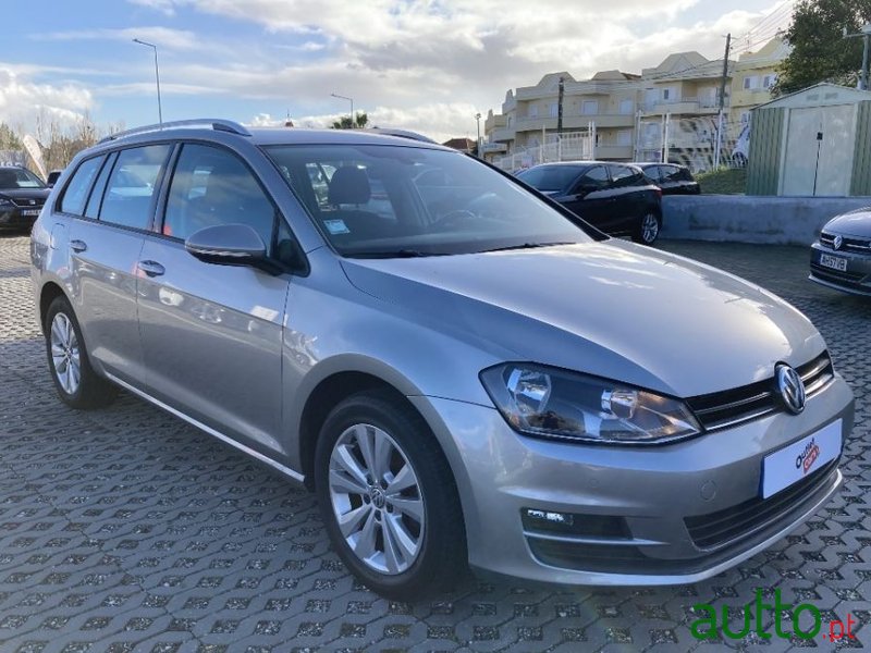 2017' Volkswagen Golf- Variant photo #3