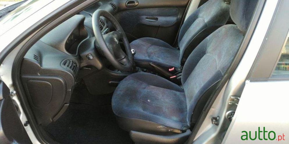 2000' Peugeot 206 1.1 Xt photo #5