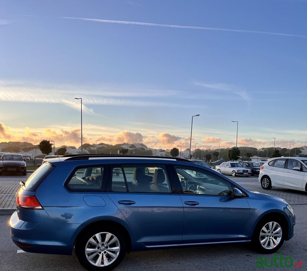 2016' Volkswagen Golf Variant photo #2