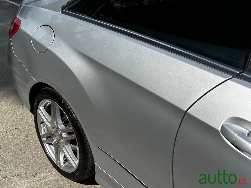 2012' Mercedes-Benz Classe E photo #1