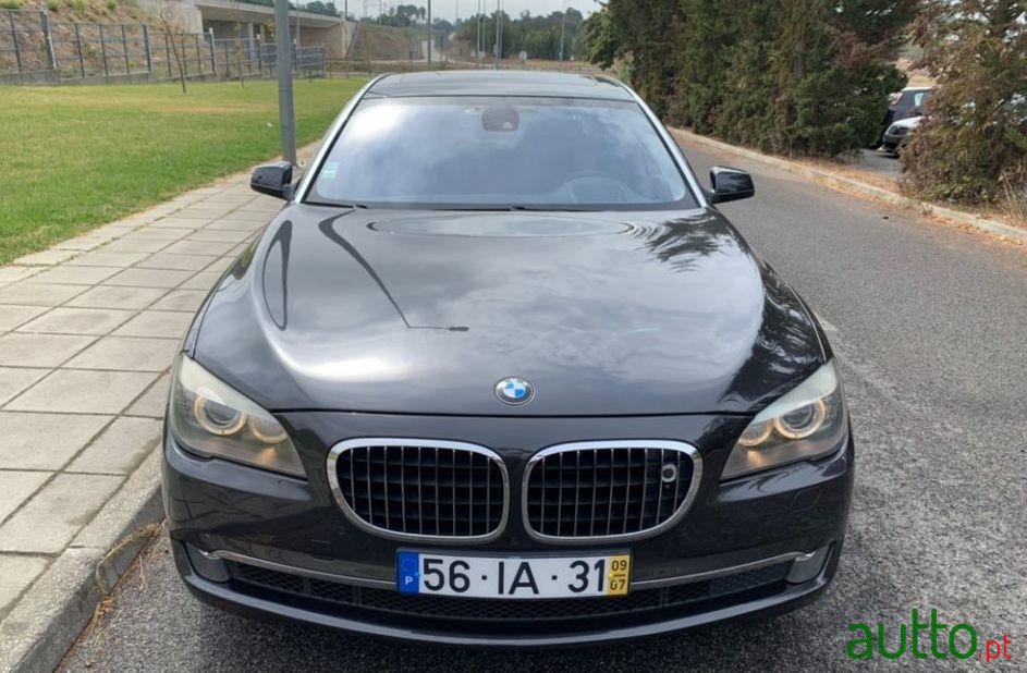 2009' BMW 750 Li photo #3