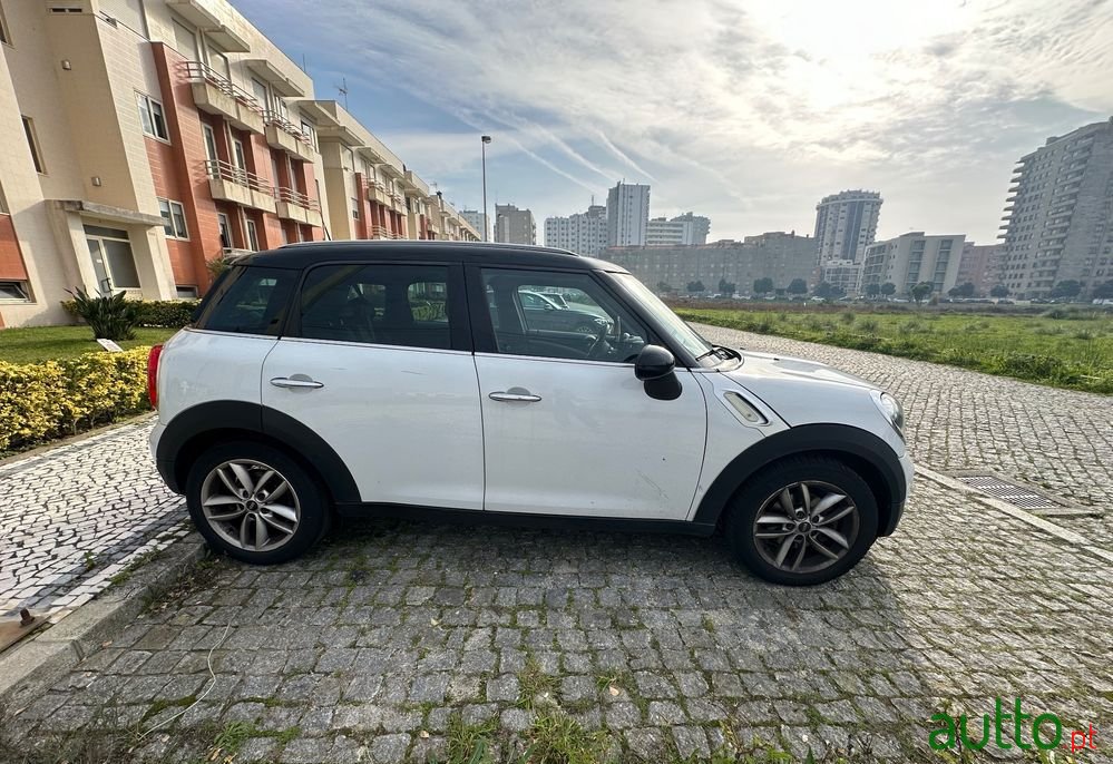 2014' MINI Countryman Cooper D photo #1