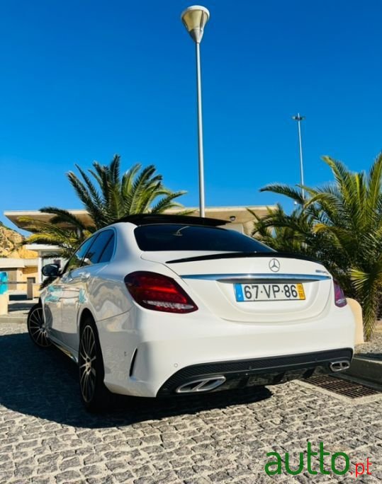 2015' Mercedes-Benz C-250 photo #3