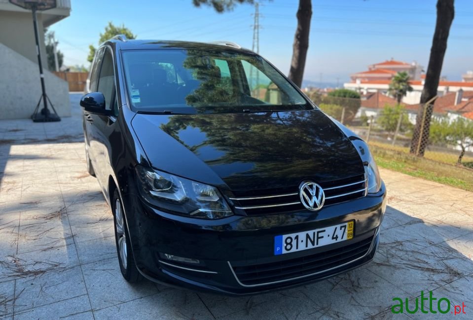 2012' Volkswagen Sharan photo #1