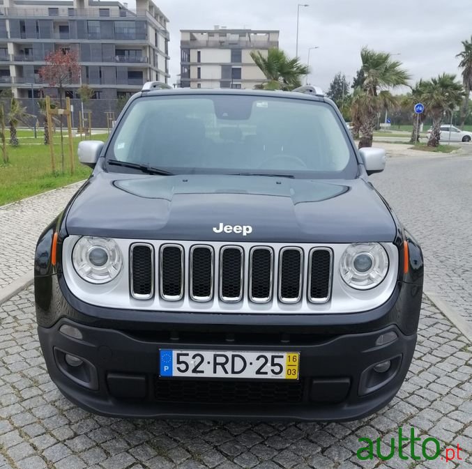 2016' Jeep Renegade photo #2
