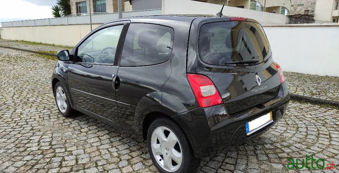 2011' Renault Twingo photo #4