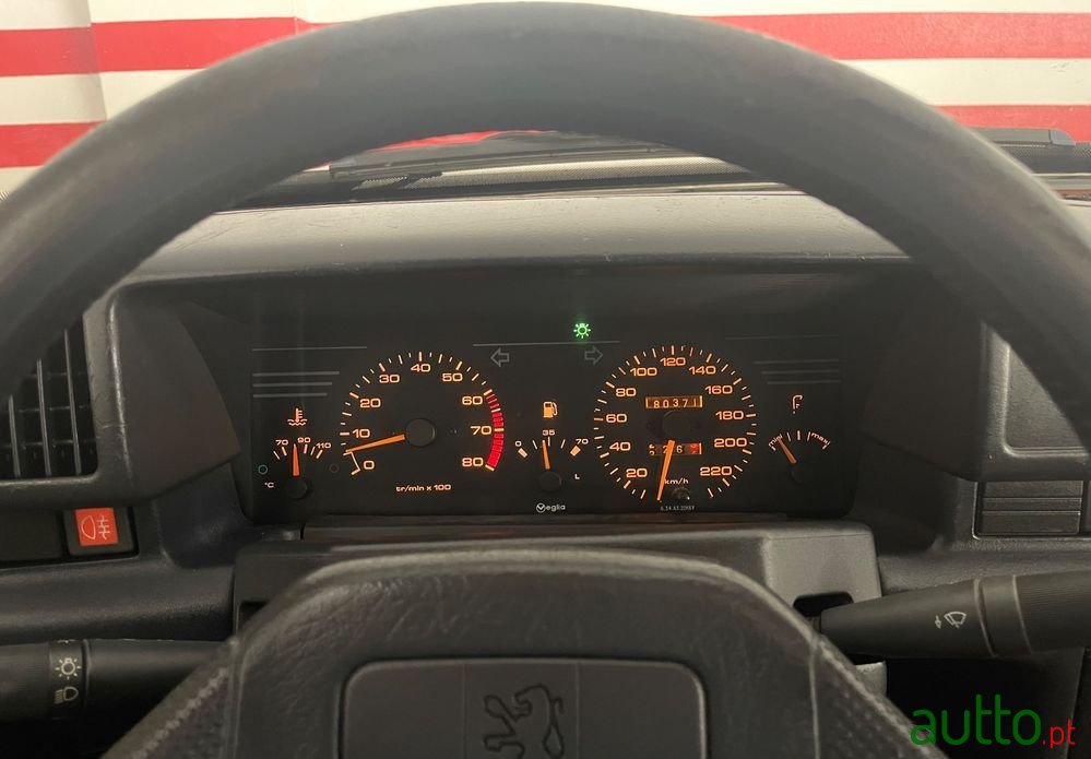 1990' Peugeot 405 photo #6