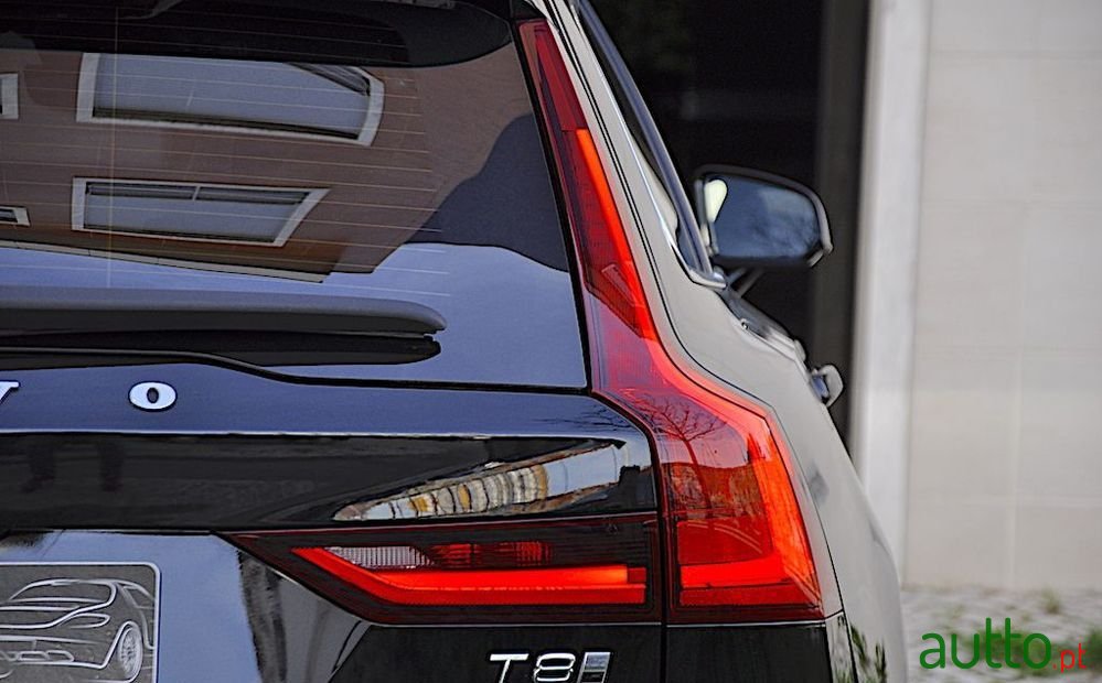 2020' Volvo V90 photo #5