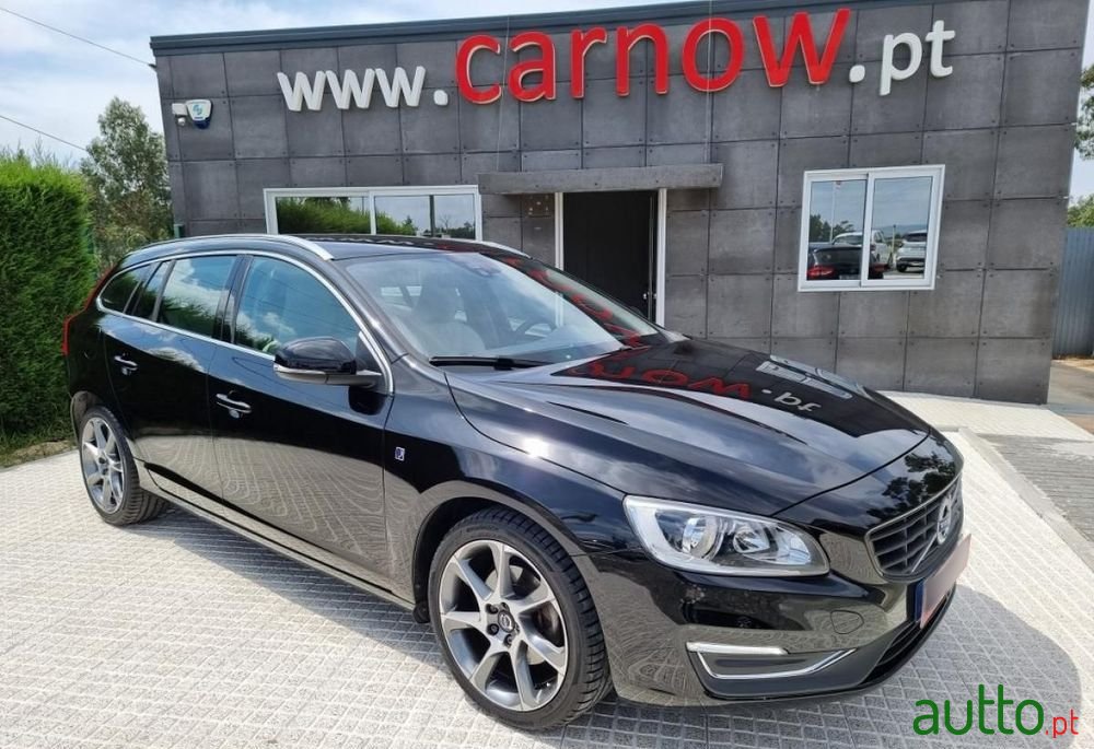 2016' Volvo V60 2.0 D2 Vor photo #2