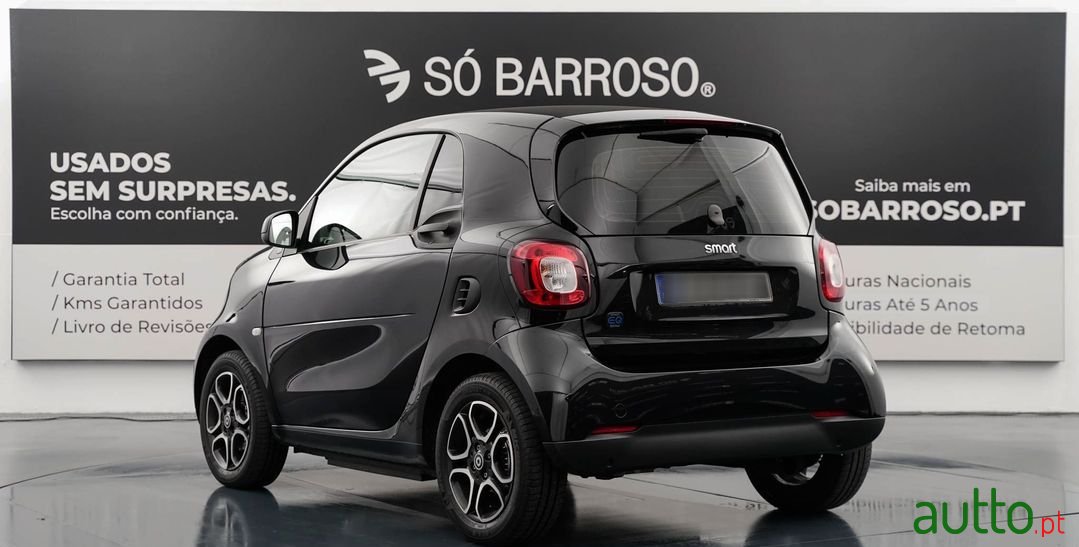 2020' Smart Fortwo photo #3