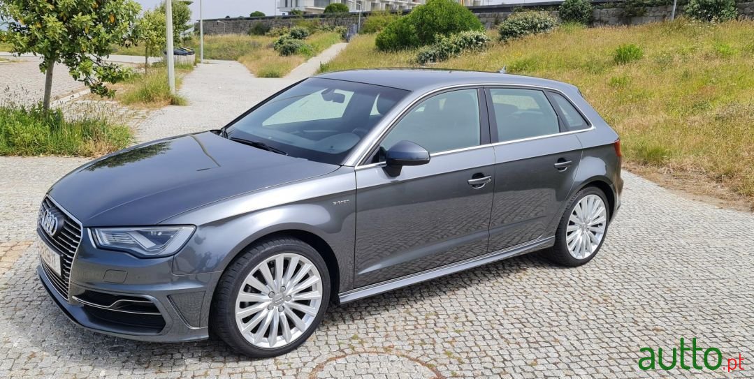 2015' Audi A3 Sportback photo #3