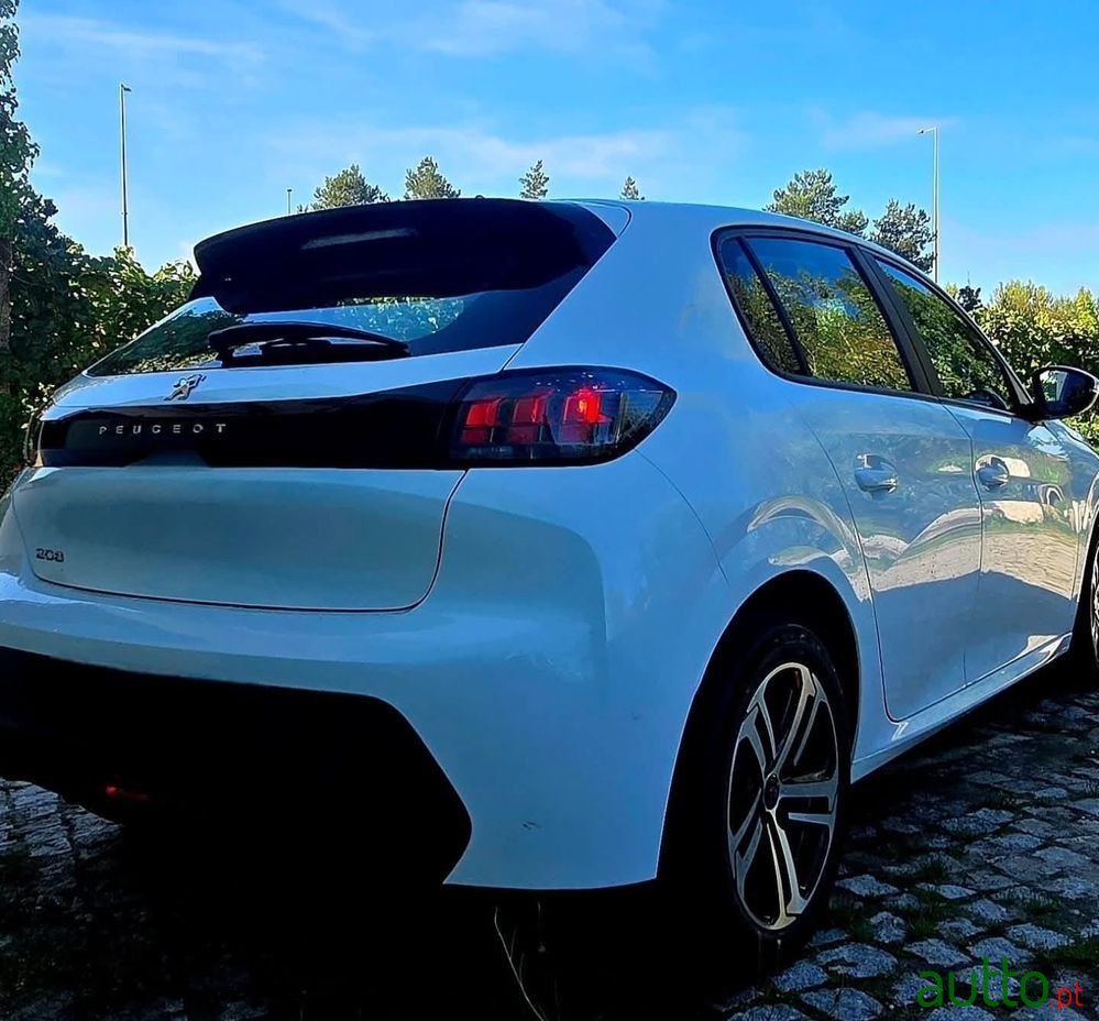 2021' Peugeot 208 1.5 Bluehdi Active photo #4