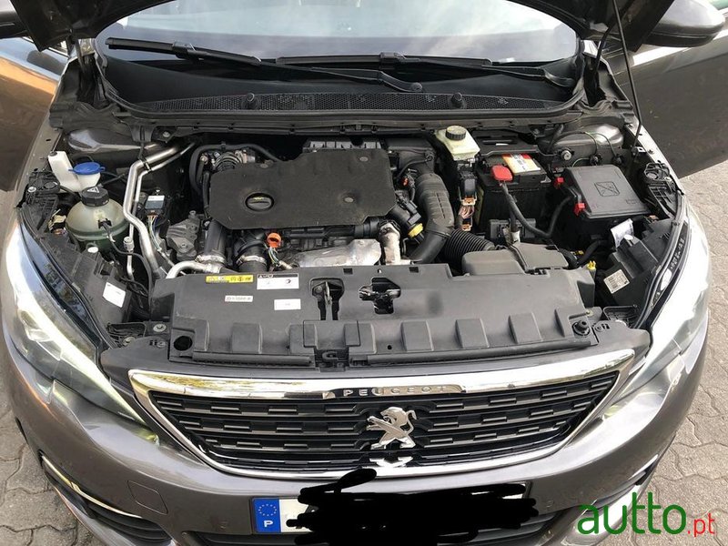 2018' Peugeot 308 Sw photo #1