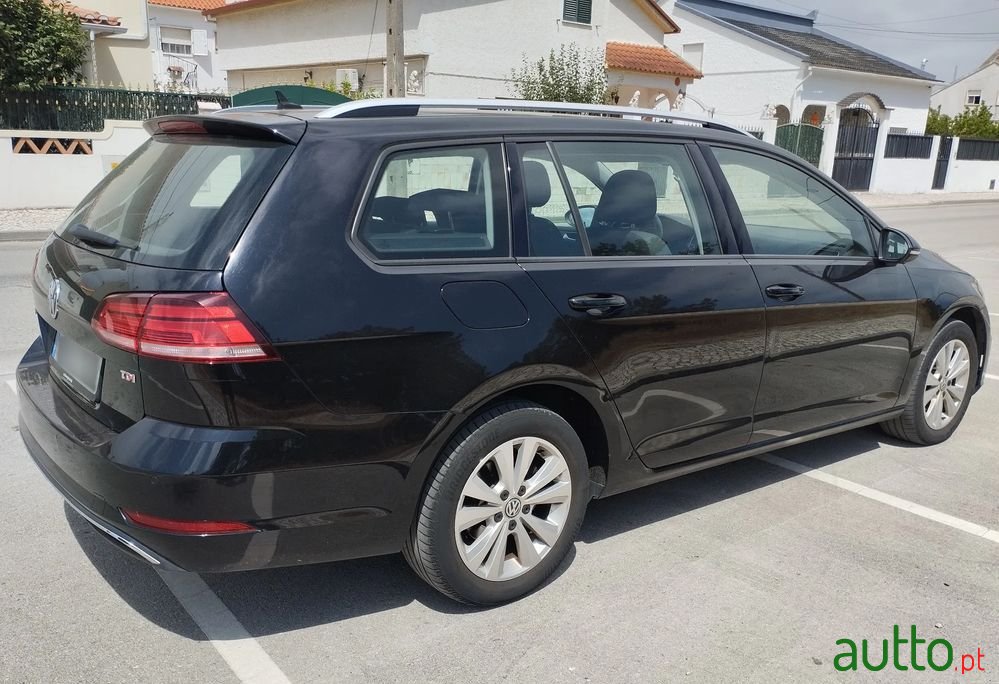 2018' Volkswagen Golf Variant photo #5