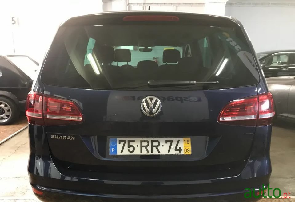 2016' Volkswagen Sharan photo #6