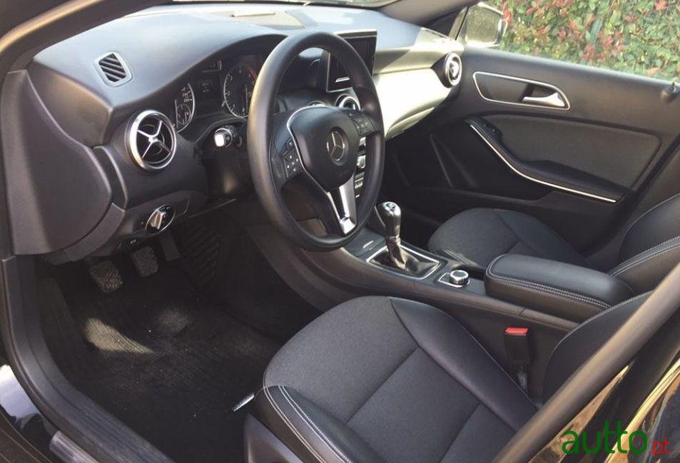 2014' Mercedes-Benz A-180 photo #2