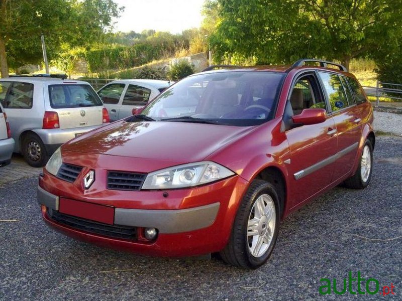 2004' Renault Megane Break photo #1