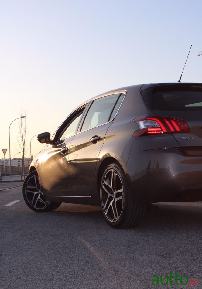 2014' Peugeot 308 photo #4