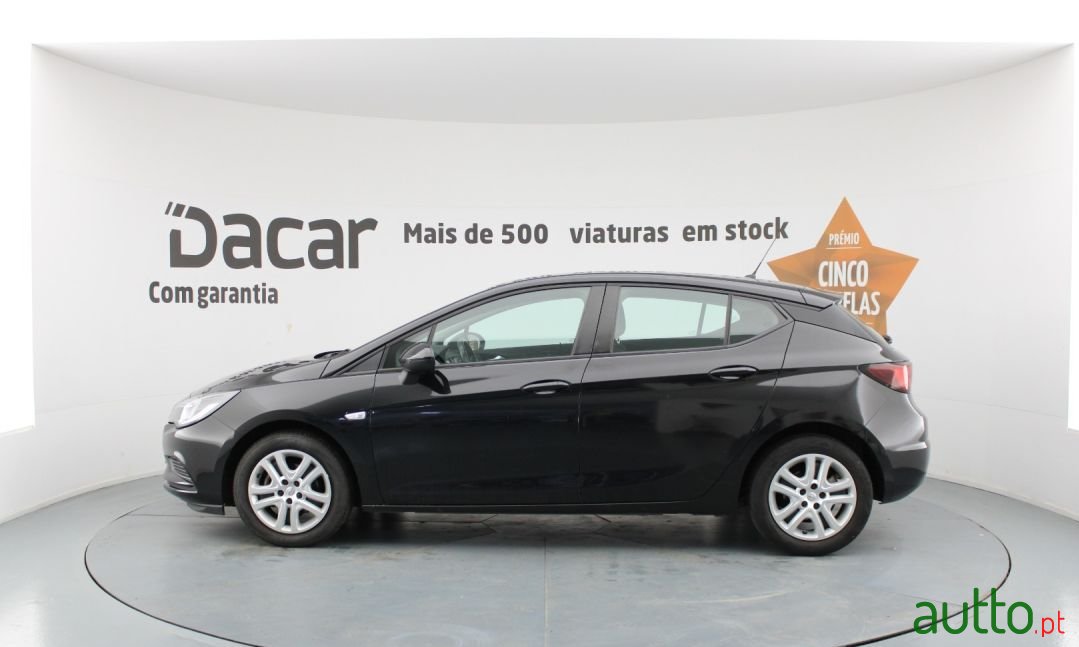 2019' Opel Astra photo #4