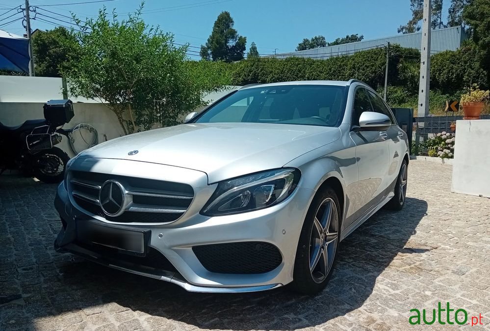 2017' Mercedes-Benz Classe C photo #4