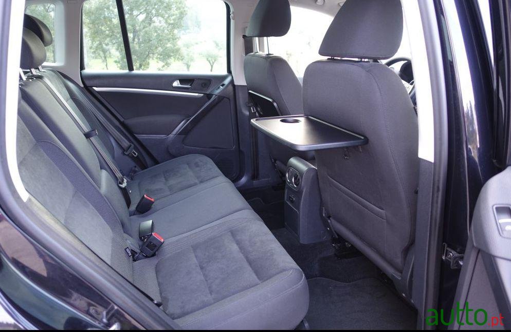 2013' Volkswagen Tiguan 1.4 photo #2