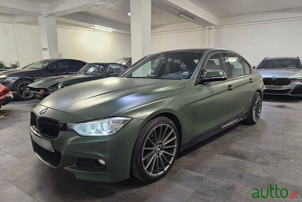 2012' BMW Série 3 I Pack M photo #2