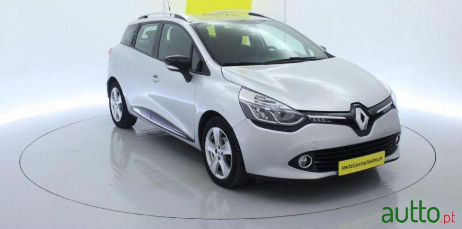 2016' Renault Clio-Sport-Tourer photo #1
