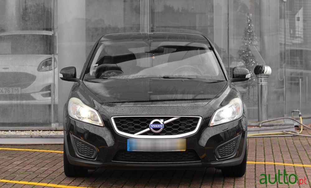 2010' Volvo C30 1.6 D Momentum photo #3