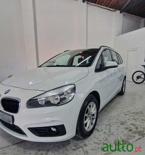 2018' BMW Série 2 D 7L Advantage photo #2