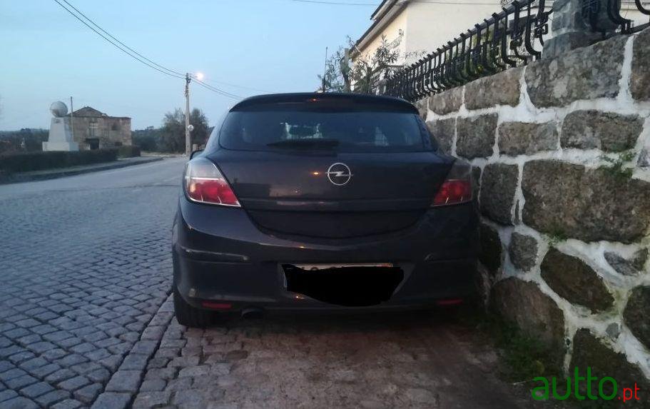 2008' Opel Astra Gtc photo #1