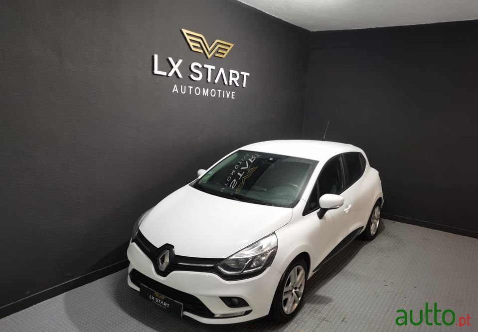 2016' Renault Clio photo #5