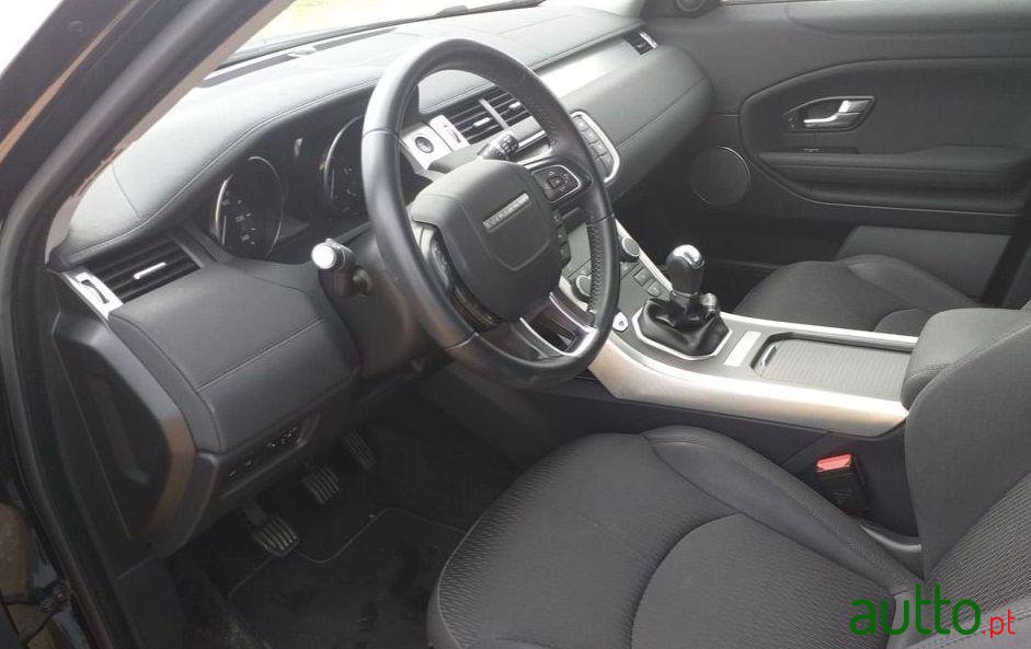 2017' Land Rover Evoque Ed4 photo #2