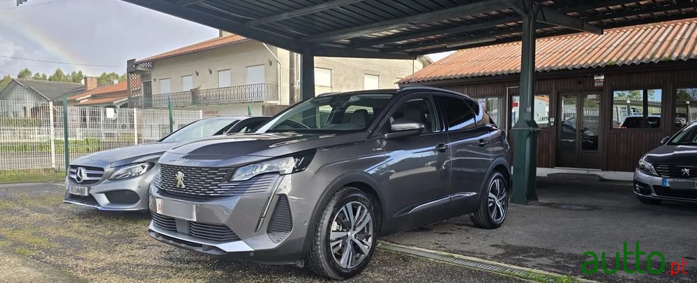 2021' Peugeot 3008 photo #1