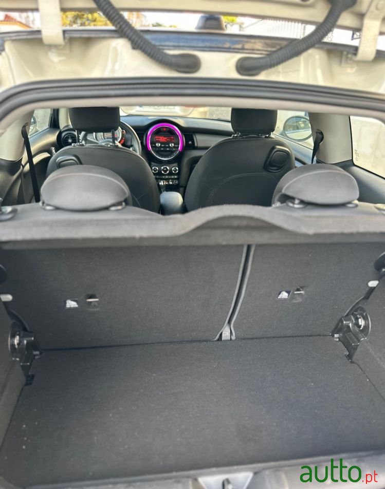 2015' MINI One 3 Portas photo #5